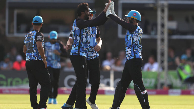 Usama Mir helps Worcestershire claim midlands bragging rights – Usama Mir Shines as Worcestershire Rapids Dominate Warwickshire Bears in Vitality Blast