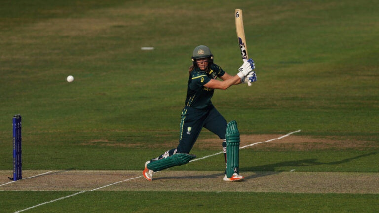 Ellyse Perry runs the show as Australia brush past Pakistan in T20 WC