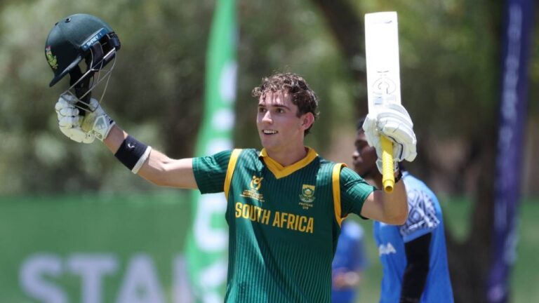 Van Biljon, Rowles keep South Africa U19s in driving seat