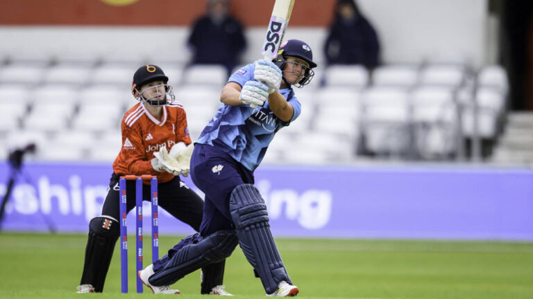 Jonassen, Winfield-Hill combine to fell Warwickshire in Vitality Blast