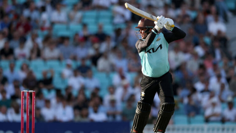Surrey pile on the runs as Essex are outdone at Chelmsford