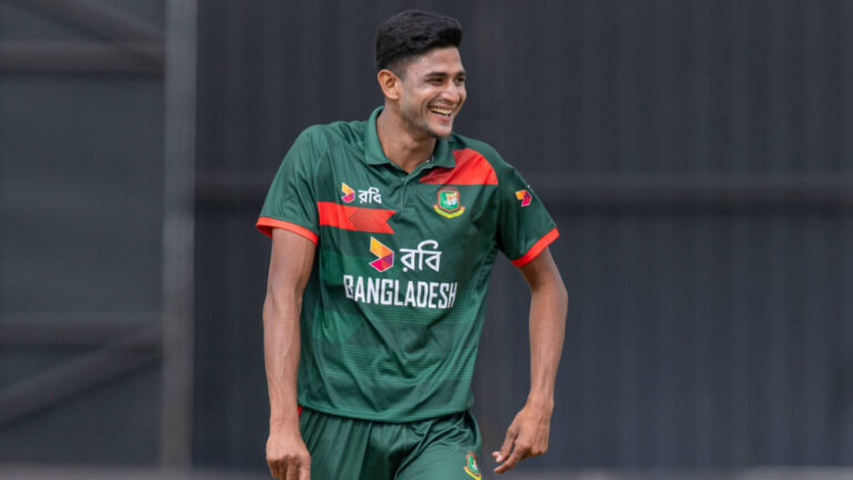 Shoriful returns as Bangladesh bowl against unchanged Zimbabwe
