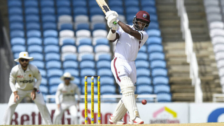 Seales, Roach leave Pakistan in early trouble in 211 chase