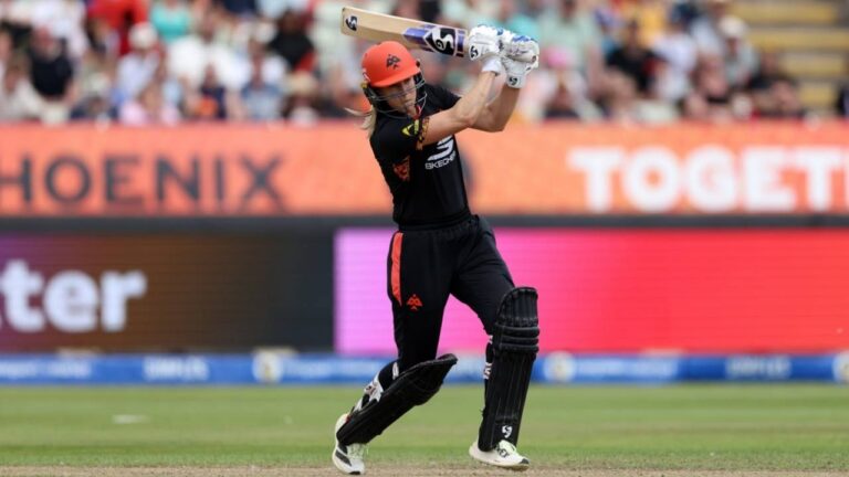 Ellye Perry seals dramatic chase for Birmingham Phoenix’s first win: A thrilling victory at Edgbaston