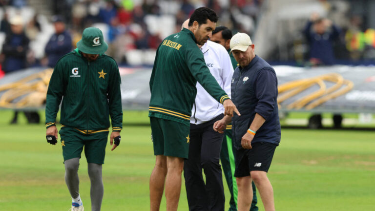 Umar Gul blames Yorkshire weather for Headingley shortcomings in Pakistan’s Test defeat
